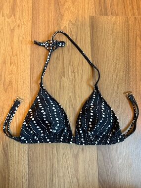 Cupshe halter swim top